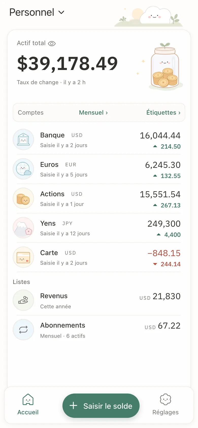 Stashsum sur un téléphone : le total de cinq comptes, et chaque compte avec son dernier solde et sa variation.